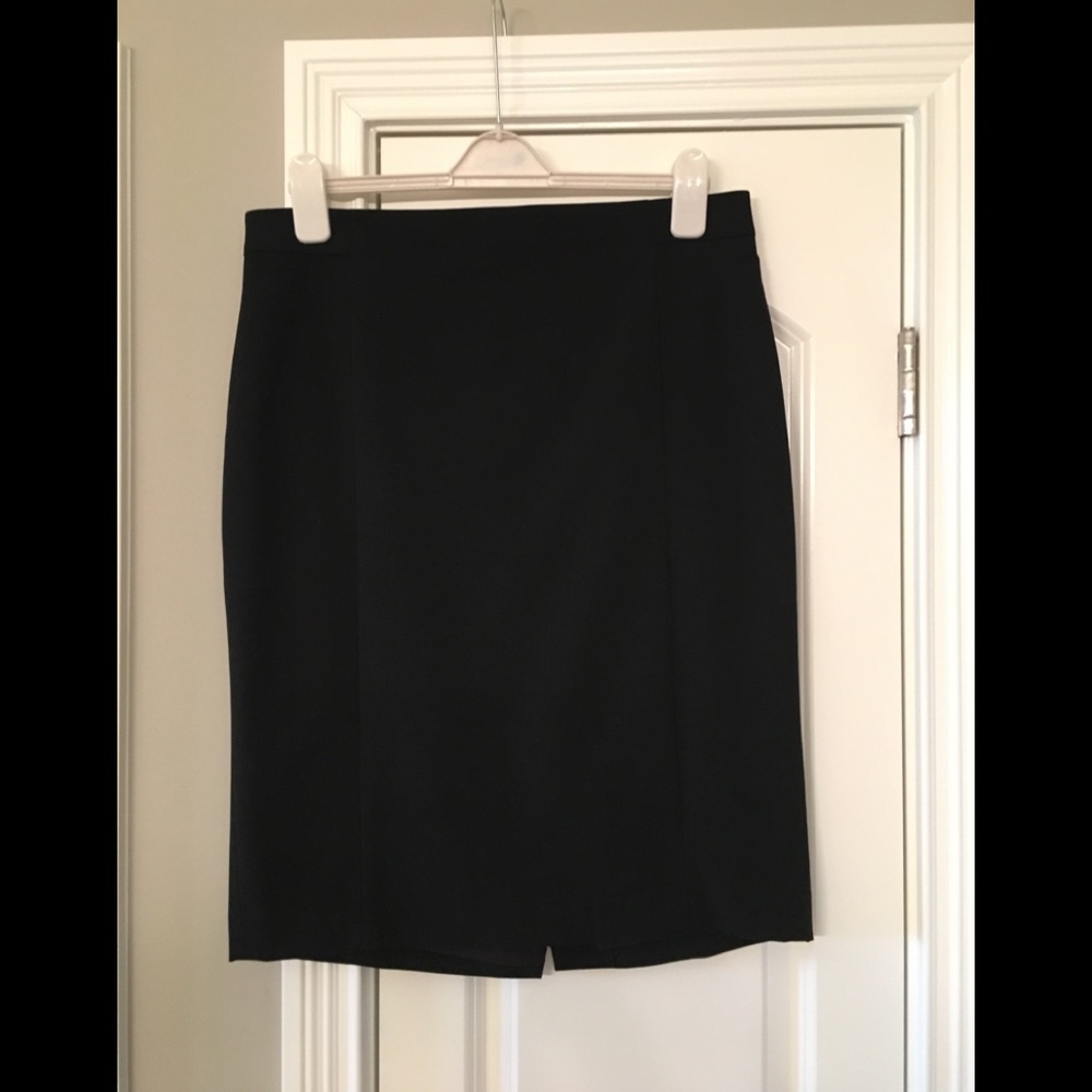 Ann Taylor black pencil skirt.  Size 12.  EUC